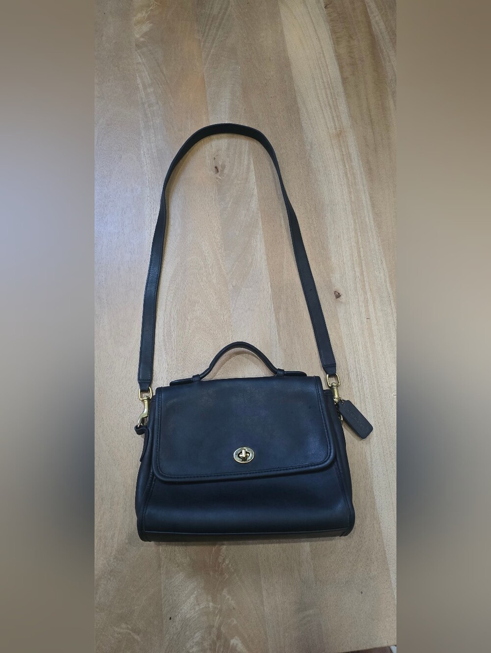 Vintage Coach Black Glovetanned Leather Court Bag #9870 Crossbody Satchel